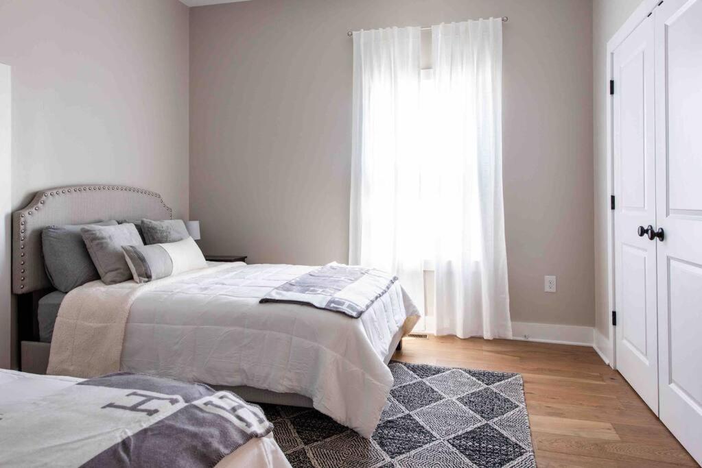 Newly Renovated 3 Bedroom Shelby Park Home **Free Parking** Louisville Dış mekan fotoğraf