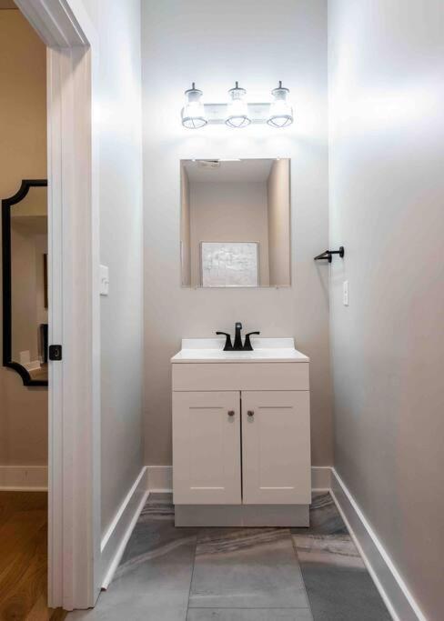 Newly Renovated 3 Bedroom Shelby Park Home **Free Parking** Louisville Dış mekan fotoğraf